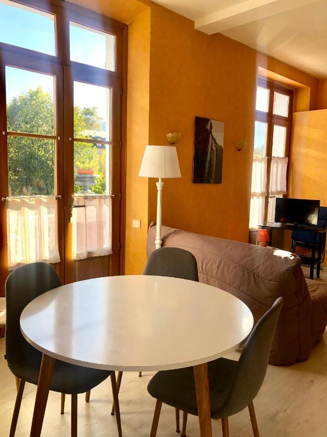 T2 Avec Terrasse Vue Hautacam Dans Villa Historique "Victoria" Argelès-Gazost Eksteriør billede